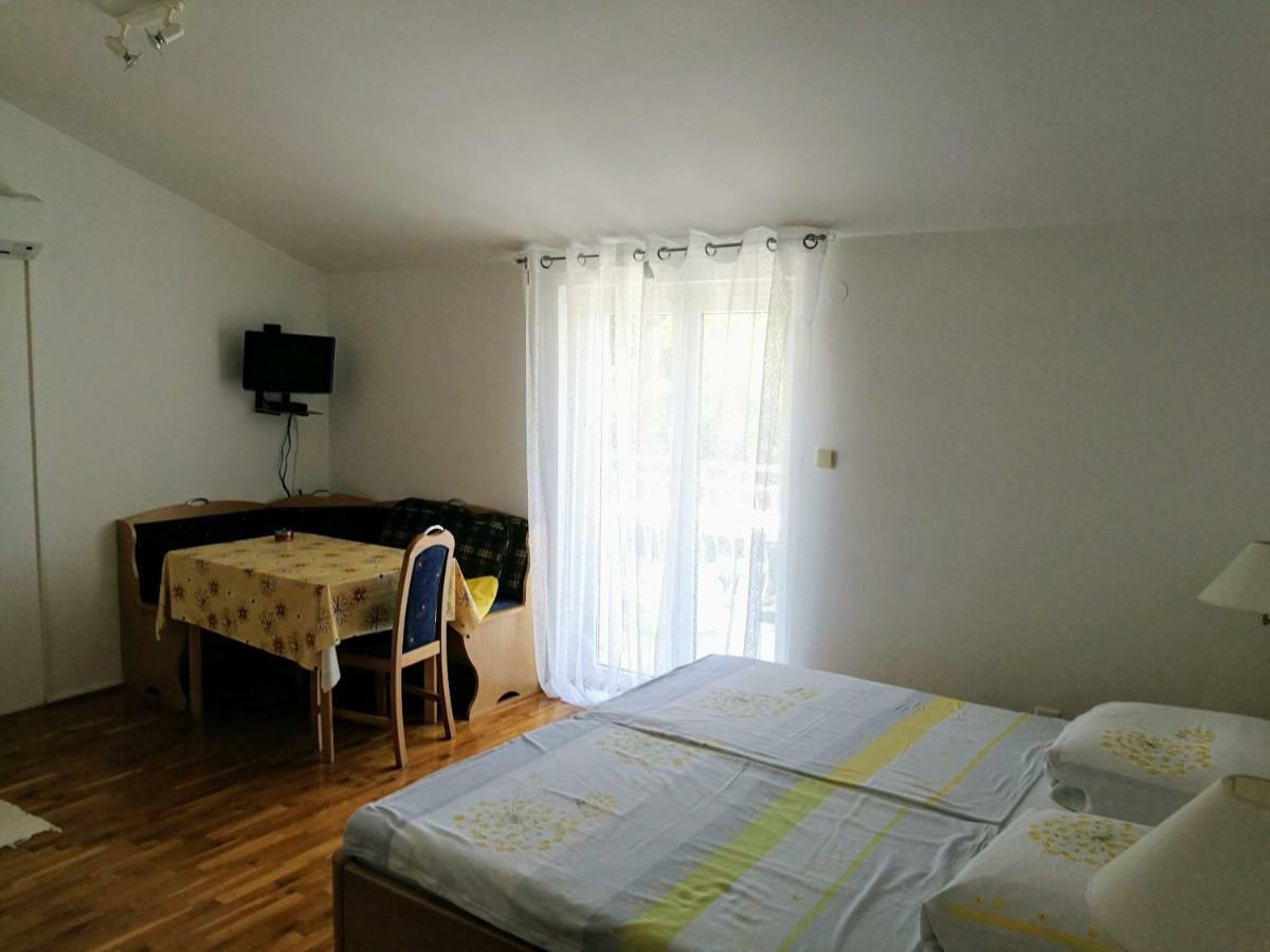 Apartment Coskovic Rosini Exterior photo